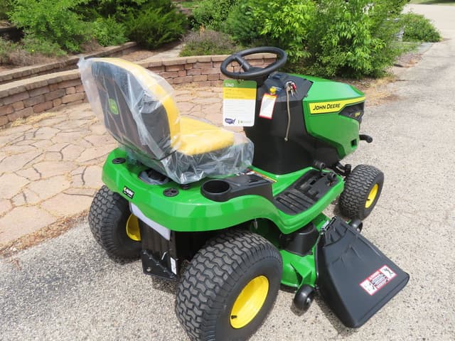 Image of John Deere S140 equipment image 2