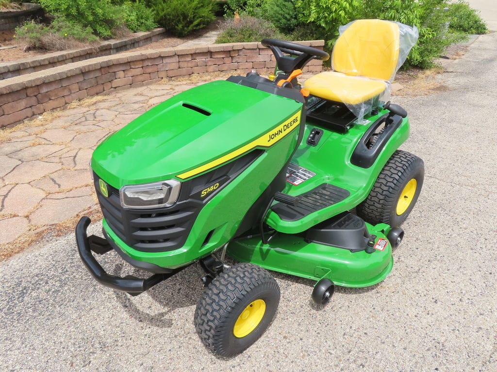 2026 John Deere S140 Equipment Image0