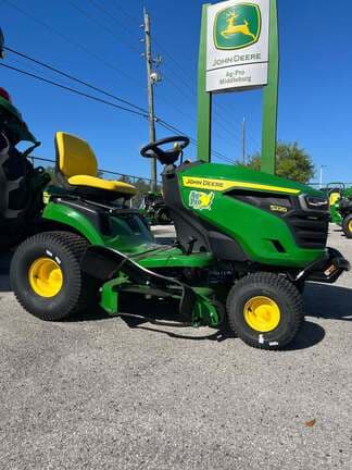 Image of John Deere S220 Primary image