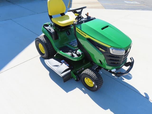 Image of John Deere S220 equipment image 2
