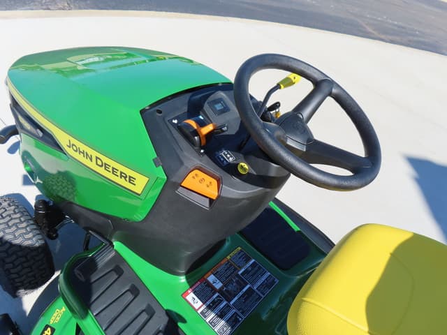 Image of John Deere S220 equipment image 4