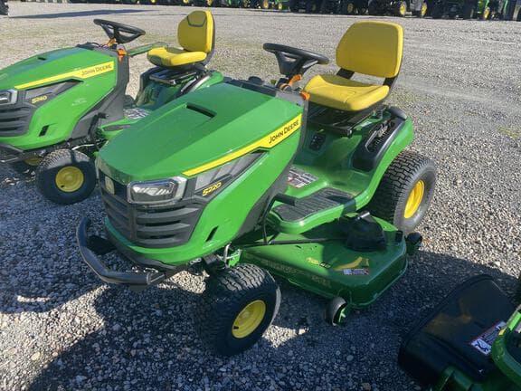 Image of John Deere S220 equipment image 4