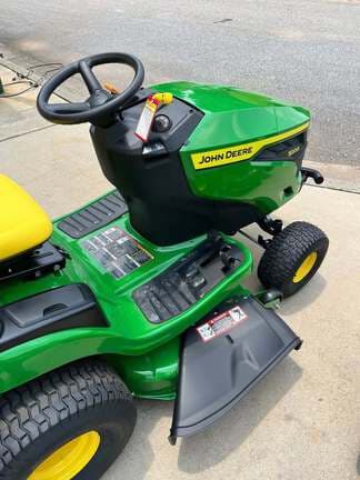 Image of John Deere S220 equipment image 3
