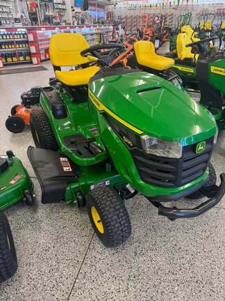 Image of John Deere S220 equipment image 2