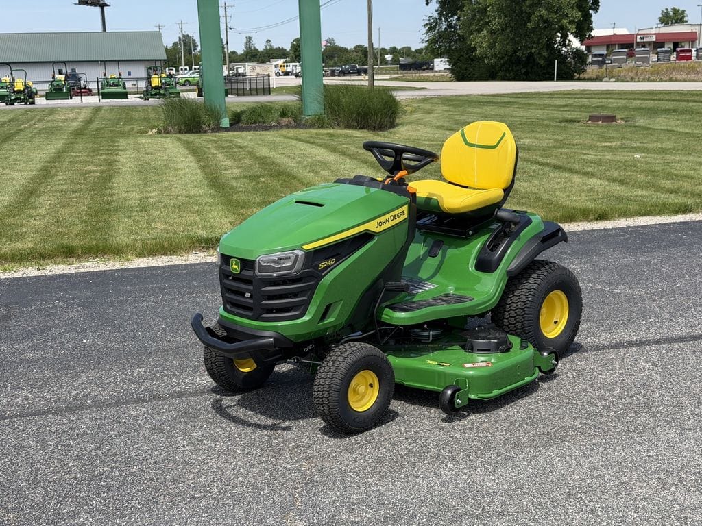 2026 John Deere S240 Equipment Image0