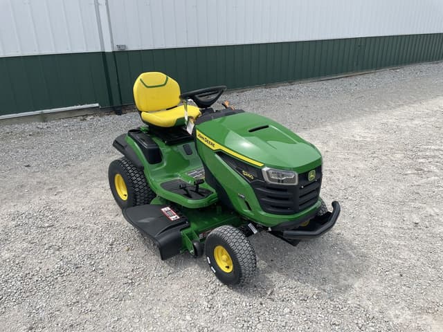 Image of John Deere S240 equipment image 1