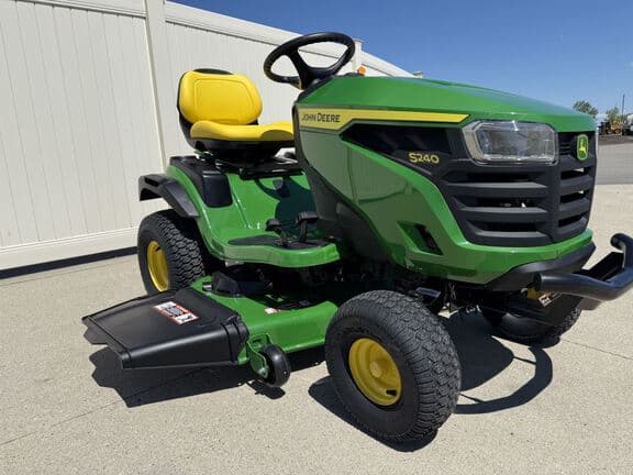 Image of John Deere S240 equipment image 1
