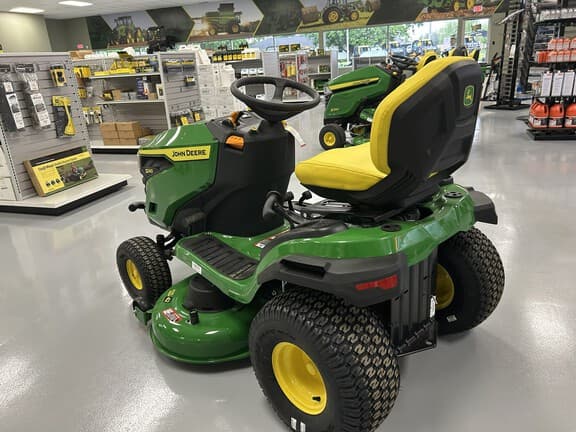 Image of John Deere S240 equipment image 4