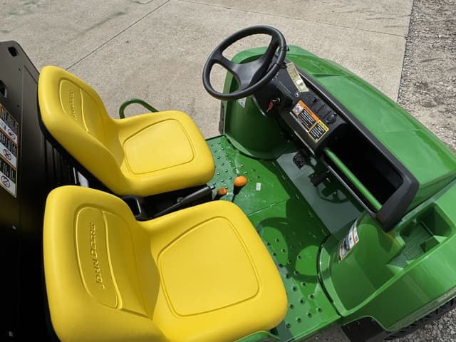 Image of John Deere Gator TS 4x2 equipment image 4