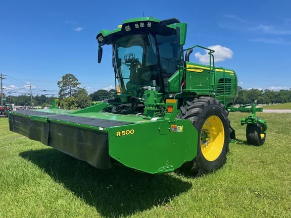 Image of John Deere W235R equipment image 1