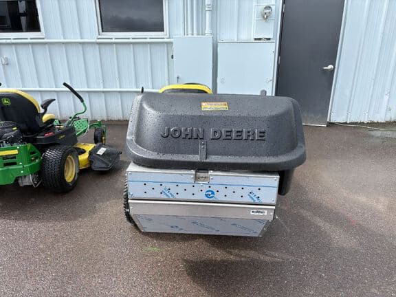 Image of John Deere X354 equipment image 2
