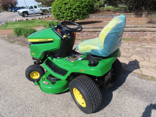Image of John Deere X354 equipment image 3