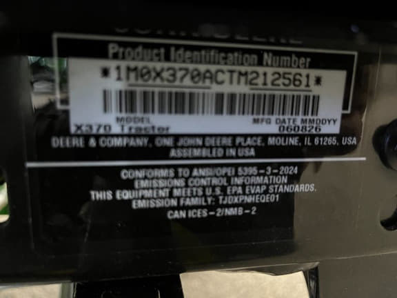Image of John Deere X370 equipment image 4