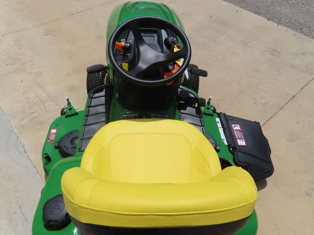Image of John Deere X380 equipment image 4