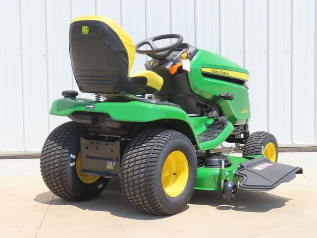Image of John Deere X380 equipment image 3