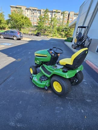 Image of John Deere X380 equipment image 1