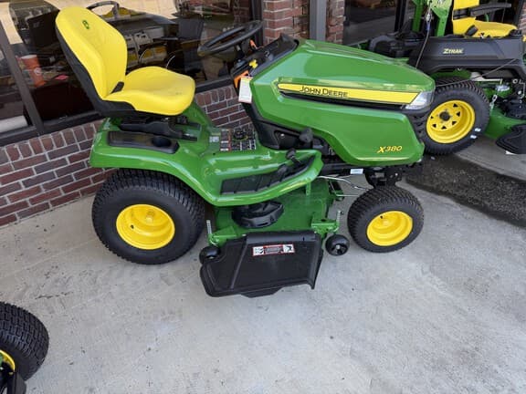 Image of John Deere X380 equipment image 3