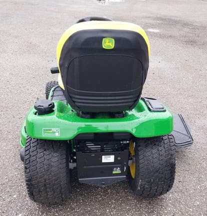 Image of John Deere X390 equipment image 3