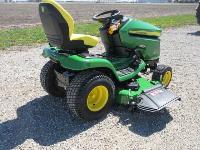 Image of John Deere X390 equipment image 4