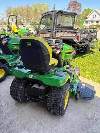 Image of John Deere X390 equipment image 2