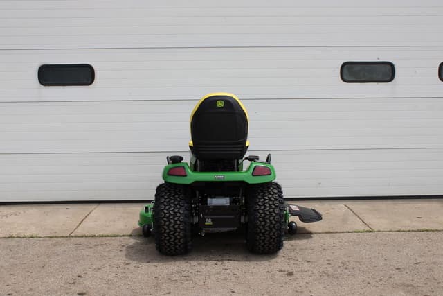 Image of John Deere X580 equipment image 3