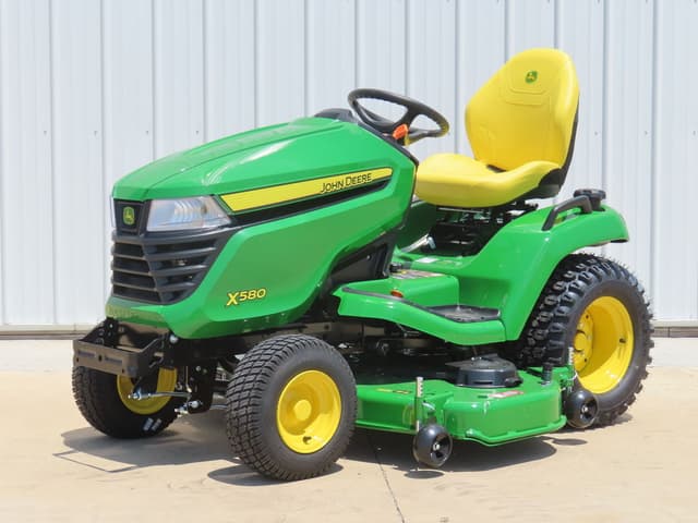 Image of John Deere X580 equipment image 1