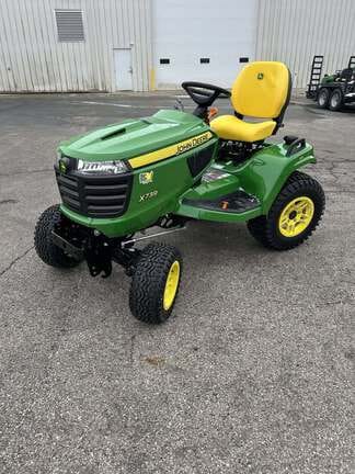 2026 John Deere X739 Equipment Image0