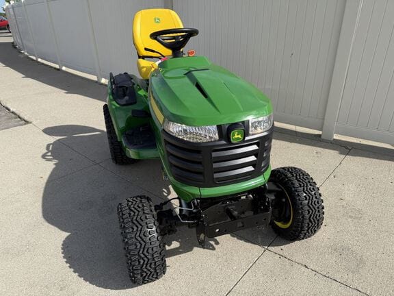 2026 John Deere X739 Equipment Image0