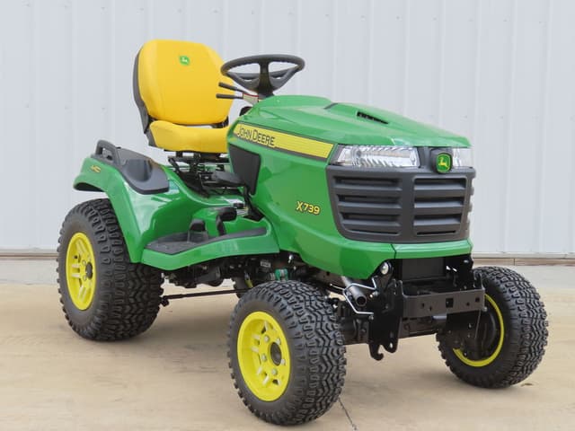 Image of John Deere X739 equipment image 1