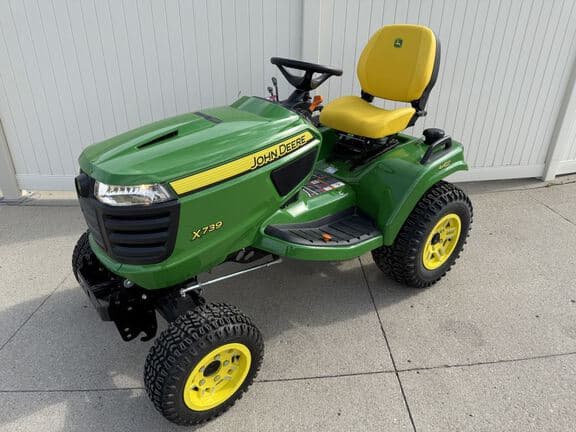 Image of John Deere X739 Primary image