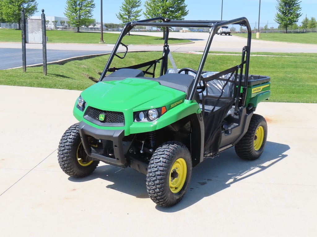 2026 John Deere XUV 560E Equipment Image0