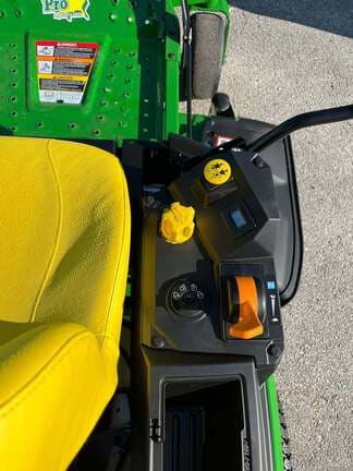 Image of John Deere Z315E equipment image 4