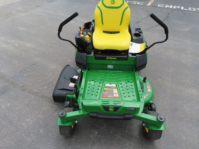 Image of John Deere Z320M equipment image 2