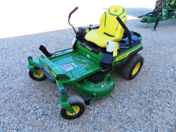 Image of John Deere Z320M equipment image 2