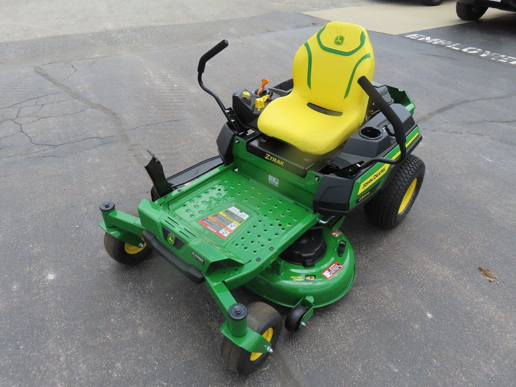2026 John Deere Z320M Equipment Image0