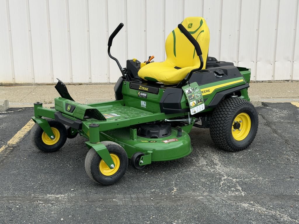 2026 John Deere Z320M Equipment Image0