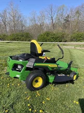 Image of John Deere Z320R equipment image 3