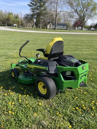 Image of John Deere Z320R equipment image 4