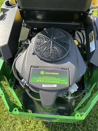 Image of John Deere Z320R equipment image 4