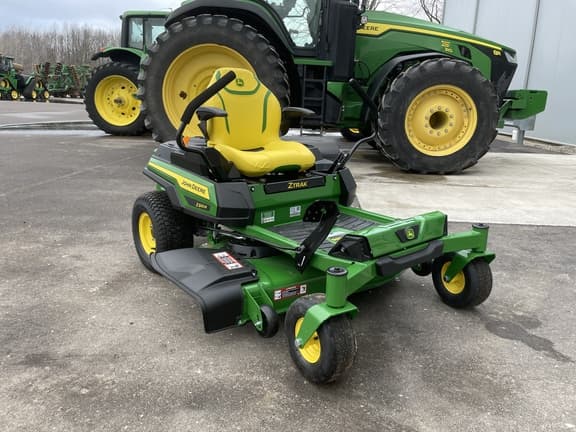 Image of John Deere Z320R Image 1