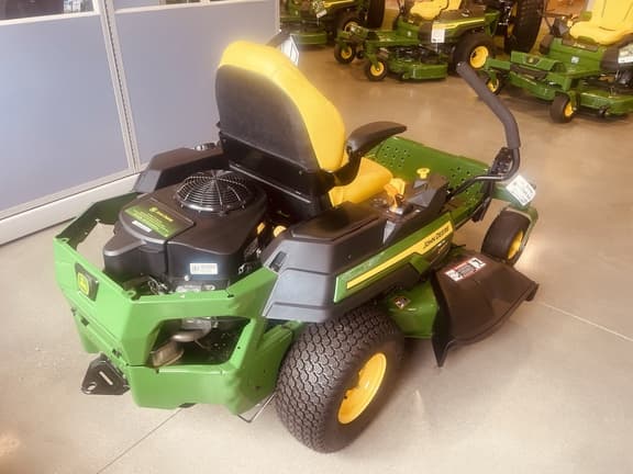 Image of John Deere Z320R equipment image 3
