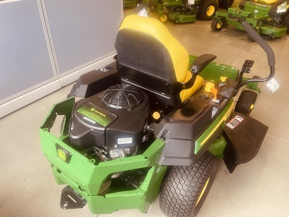Image of John Deere Z320R equipment image 4