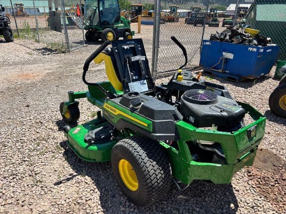 Image of John Deere Z325E equipment image 1