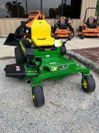 Image of John Deere Z325E equipment image 2