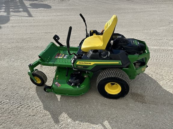 Image of John Deere Z330M equipment image 4