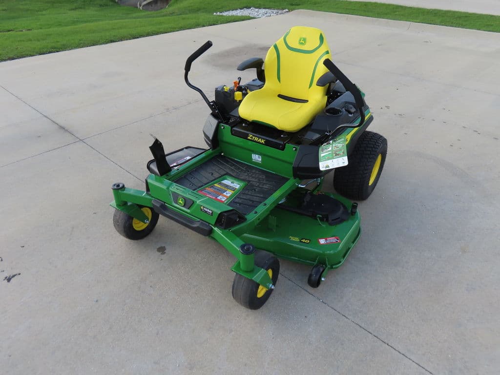 Image of John Deere Z330R Primary image