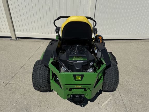 Image of John Deere Z330R equipment image 3