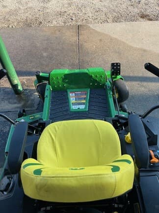 Image of John Deere Z330R equipment image 1