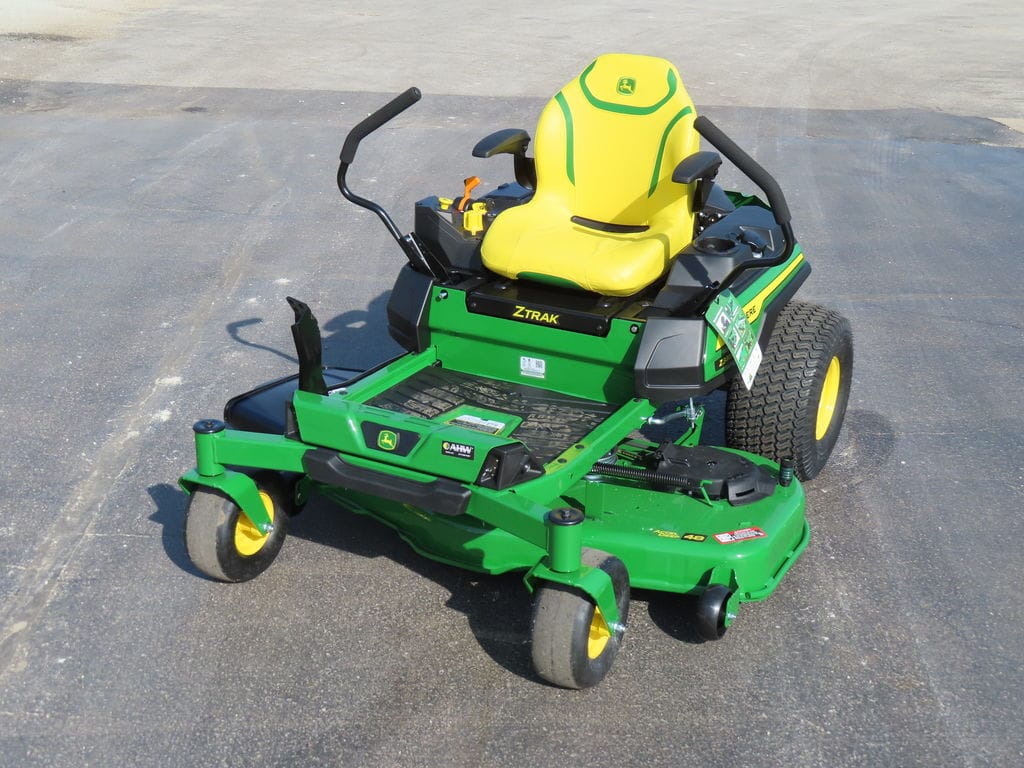 2026 John Deere Z330R Equipment Image0