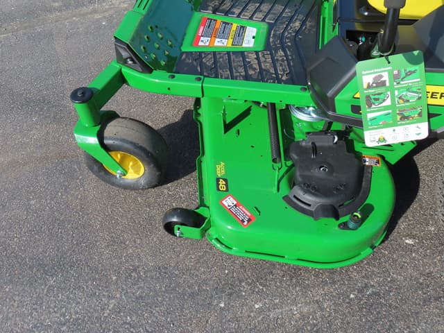 Image of John Deere Z330R equipment image 4